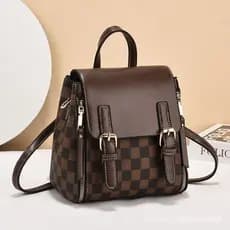 Bolsa Pequena Feminina em Couro Genuíno com Textura, Novo Estilo 2026, Mochila Fashion, Mochila Pequena para Influenciad