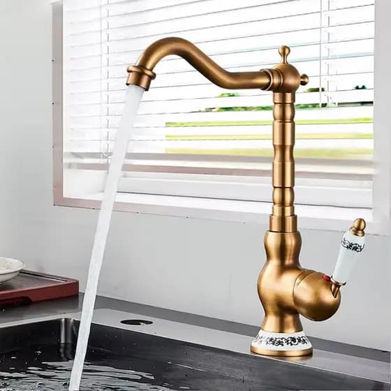 Torneira monomando em tom de bronze vintage, ideal para cozinha, Gourmet e banheiro