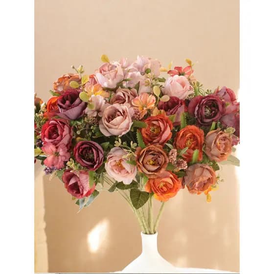 Pequeno buquê de flores artificiais, rosas vintage com aspecto antigo em estilo europeu, decoração para mesa de jantar,