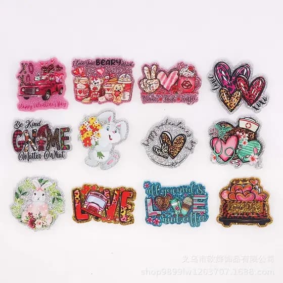 Novo pó solto, acessórios de bolsa em formato de coração de urso de desenho animado, pins de acrílico, itens fofos, patc