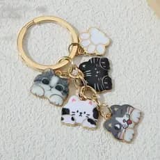 O chaveiro de gato com cores vibrantes é um chaveiro fofo adequado para gatos e é uma escolha ideal para donos de animai