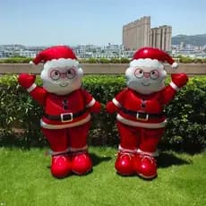 Grande Estatueta do Papai Noel Vermelho Acenando com um Balão, Adequada para Decoração de Festas de Natal Internas e Ext