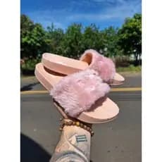 chinelo slide de pelinho fenty by rihana leve macio