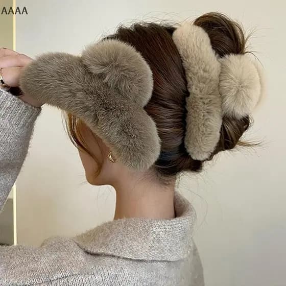 kaciiy Inverno Pele Sintética Garra De Cabelo Coelho Grampos De Pelúcia Barrette Caranguejo Headwear Para Mulheres Menin