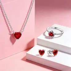 Conjunto de três peças em prata S925 - Anel/Colar/Brincos em formato de coração vermelho - Presente de alta qualidade