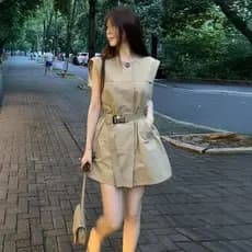 2026 novo estilo francês Retro sem mangas macacão vestido feminino verão gigante-olhando a linha camisa de cintura estre