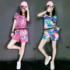 [Em destaque] Conjunto esportivo feminino de manga curta, estilo coreano moderno, camiseta de gola redonda de verão com