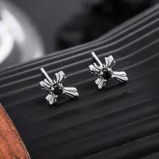 Brinco Cruz Flor Lírio Zircônia Masculino Estilo Retrô Punk Unissex Presente Namorado