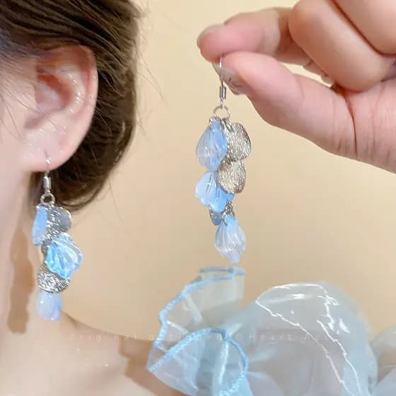 brinco de pressao feminino brincos feminino Legal sentimento gradiente pétalas azuis imitação conchas adequadas para bri