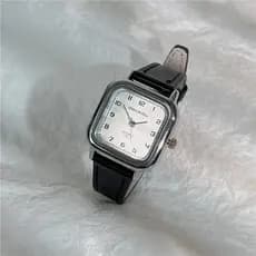 relogio feminino pequeno relogio feminino pequeno delicado Japonês Retro nicho cubo de açúcar relógio feminino estudante