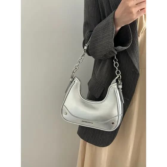 Bolsa bolsa transversal feminino Nicho quente estilo menina crescente saco de prata corrente axilas saco feminino 2026 n