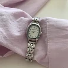 relogio feminino relogio feminino pequeno Oval pequeno mostrador relógio feminino coreano simples luz luxo estilo legal