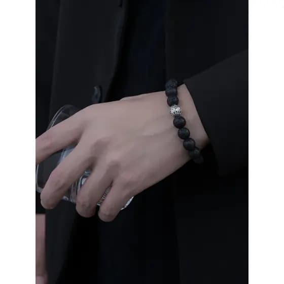 pulseira pulseira masculina High-end Retro em relevo pulseira masculina nicho Design high-end disco jogar casal All-Matc