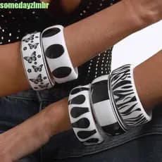 Pulseira Geométrica Larga SOMEDAYZL0M, Estilo Vintage Minimalista Y2K, Feita de Resina Acrílica Durável, Estilo Gótico E