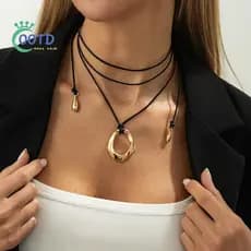 Colar longo, com um pingente circular oco simples e elegante, no estilo INS, uma joia charmosa e moderna, modelo número