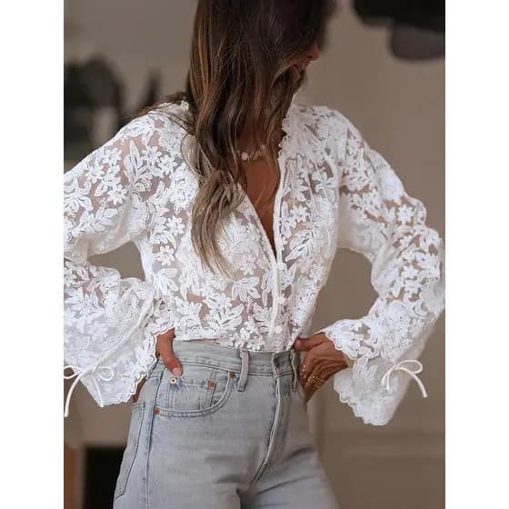 Blusa Feminina Plus Size, Nova Coleção de Outono 2025, Cor Sólida, Elegante, Com Renda, Botões Frontais e Mangas Sino, P