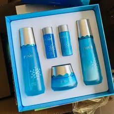 Shanghai Wina Cosmetics Genuine Yi Ellie Conjunto Hidratante Hidratante Creme de Água Hidratante