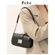 Must-Have bolsa feminina luz preta luxo nicho saco feminino simples axilas bolsa de ombro saco do mensageiro High-End to