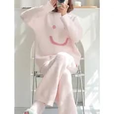 Pijama de lã Coral feminino inverno macio engrossado mais lã 2026 novo estilo rosto sorridente pode usar fora terno Home