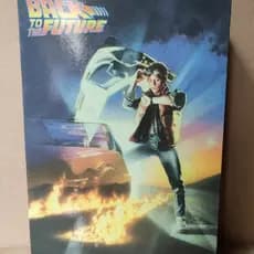 Figura de Ação NECA Martin Skateboard Back to the Future Martin de 7 polegadas em estoque.