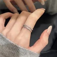 [Produtos prontos para entrega no mesmo dia] Anel aberto de nicho exclusivo de luxo leve simples feminino anel plissado