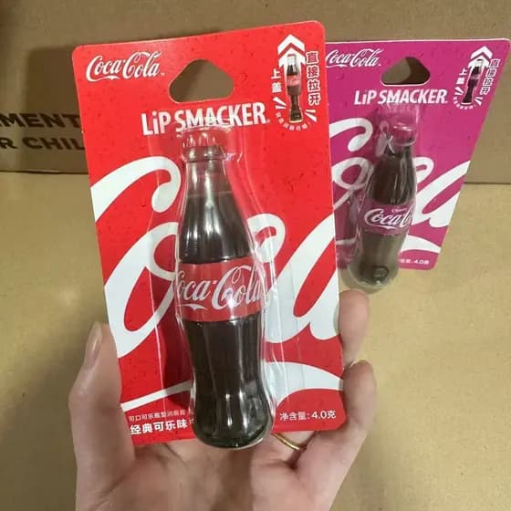 Bálsamo Labial Lip Smacker Coca-Cola, Base para Batom, Hidratante e Nutritivo, Tipo Frasco