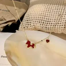 Ano novo óleo vermelho gotejamento Phnom Penh pônei colar feminino luz luxo High-End clavícula corrente acessórios elega