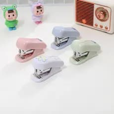 Mini grampeador fofo de desenho animado, grampeador portátil de alto valor, conjunto de grampeador multifuncional para e