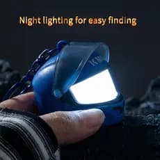Criativo luminoso capacete chaveiro moda único saco ornamentos locomotiva pequenos pingentes amantes da motocicleta pres