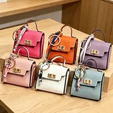 Mini Chaveiro Pendente Quadrado para Bolsa - Couro de Alta Qualidade com Alça Colorida, Chaveiro Fofo para Carro e Acess