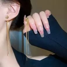 Brincos longos estilo francês com franjas douradas, brincos de alta qualidade com uma personalidade única.   AZCY