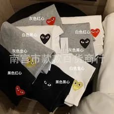 Camisetas de manga curta para homens e mulheres, estampa de coração vermelho, marca para casais, combinação pai-filho, B