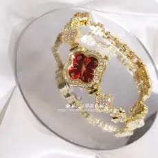Relógio de pulso com pulseira cravejada de diamantes, estilo live-streaming, de alto apelo estético, moderno e elegante,