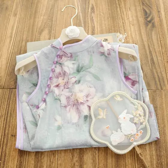 Cheongsam feminino elegante e sem mangas, estilo retrô para o dia a dia, novo e estiloso de 2026, estilo chinês, jovem e