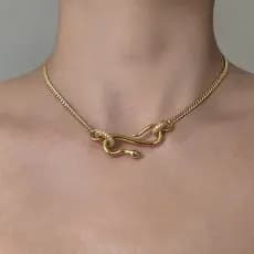 Colar de aço titânio para mulheres, gargantilha circular em formato de cobra, joia elegante, não desbota. 1RIP