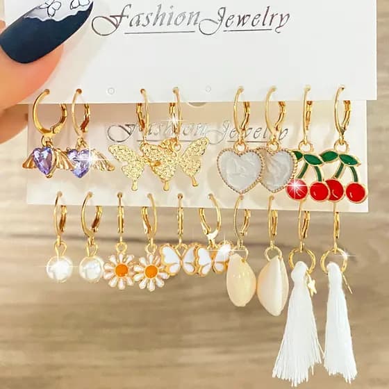 Conjunto de 18 peças de brincos com borlas de margaridas e cerejas, estilo moderno, joias femininas, embalados em uma ca