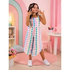 Macacão Pantacourt Infantil 🌈 Cheio de cor, conforto e personalidade! 💖 ✨ Estampa moderna e alegre .