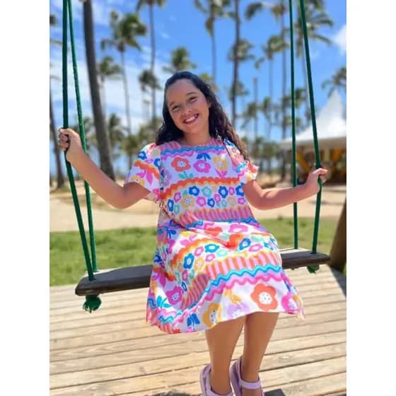 Vestido Infantil Floral Colorido 🌸 Um vestido alegre, leve e perfeito para deixar os dias das pequenas melhor.