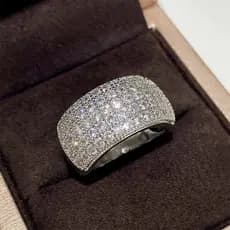 Anel de noivado feminino, cravejado com diamantes e zircônia, design de meia-anel ultra-brilhante D2RN L3WT