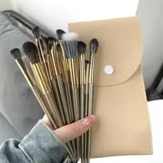 tudo de maquiagem em atacado pincel de maquiagem kit kit pincel maquiagem Um conjunto de 15 pincéis de maquiagem com pac