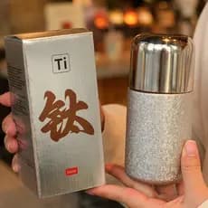 garrafa água garrafa térmica garrafa de água Mini copo térmico coberto de titânio com palha feminino copo de bolso po