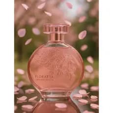 Cerejeira em Flor: A fragrância que celebra a sua feminilidade mais radiante.
