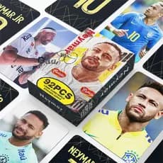 Cada caixa contém 92 cartões fotográficos do superstar do futebol Neymar, da série LOMO.   VBYA