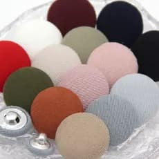 10 peças/conjunto, botões de costura nos tamanhos 15/20/25/30mm, com botões de metal revestidos de tecido colorido, adeq