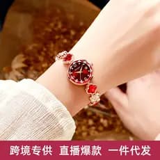 Senhoras relógio trevo de quatro folhas pulseira à prova dwaterproof água moda feminina novo estilo nicho luz luxo quart