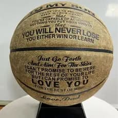 ￼ Bola de basquete durável No. 7 feita de couro bovino, bola de competição específica para estudantes, equipamento espor