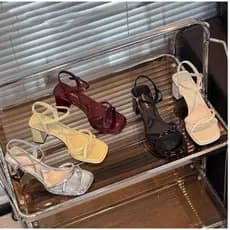 Estoque pronto Francês elegante salto grosso salto alto feminino desgaste exterior 2026 verão novo estilo salto grosso s