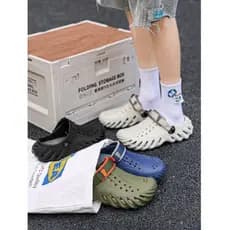 Sapatos masculinos com buracos, verão 2026, novo estilo, uso externo, sola grossa, leve, confortável, dupla utilização,
