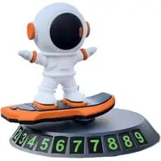 Ornamento Criativo de Carro em Forma de Astronauta Rotativo com Skateboard - Placa de Número de Estacionamento Temporári