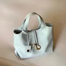 Nova Bolsa de Ombro Transversal Feminina de Couro Macio Cor Sólida para o Verão 2026, Bolsa Pequena Tipo Sacola